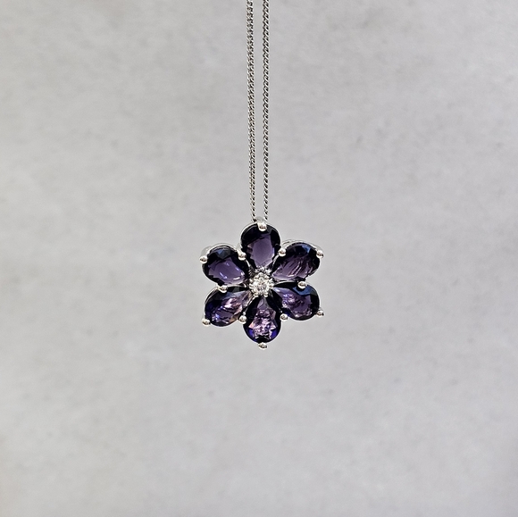 SET! Vera Wang 925 Flower Necklace & 925 Twisted Diamond-Cut Hoop Earrings SET! - Picture 3 of 16